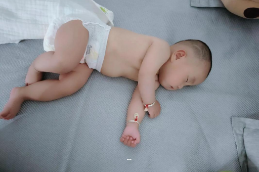 晋中宝宝突然很多眼屎